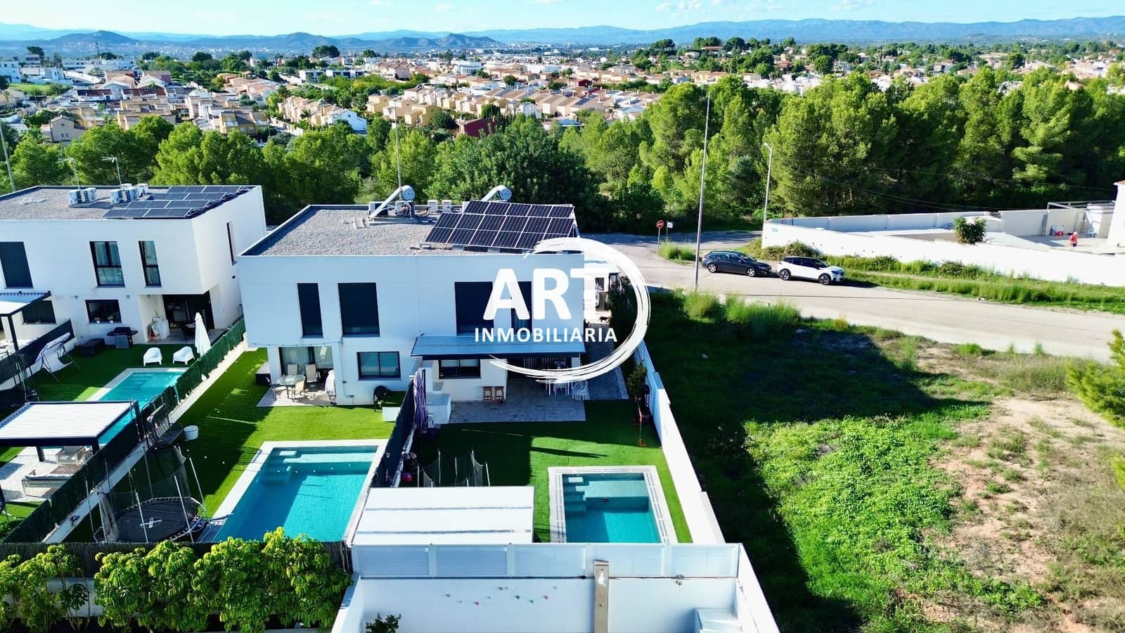 Chalet de 4 habitaciones en San Antonio de Benagéber en venta con piscina garaje - 580.000 € (Ref: 10174345)