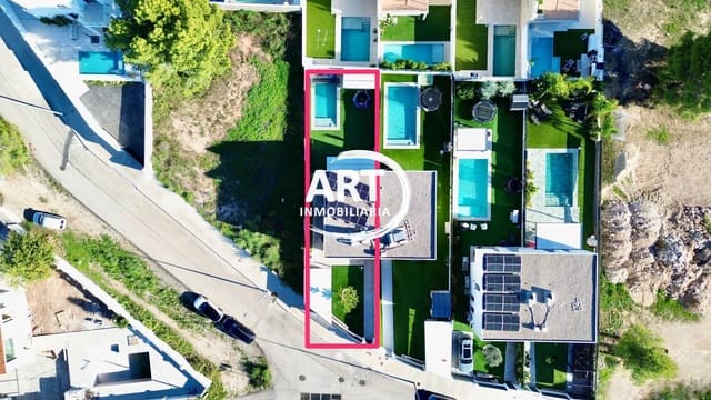 Chalet de 4 habitaciones en San Antonio de Benagéber en venta con piscina garaje - 580.000 € (Ref: 10174345)