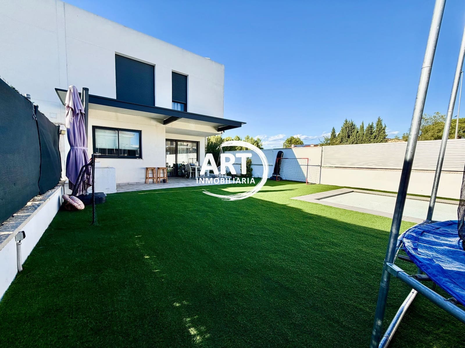 Chalet de 4 habitaciones en San Antonio de Benagéber en venta con piscina garaje - 580.000 € (Ref: 10174345)