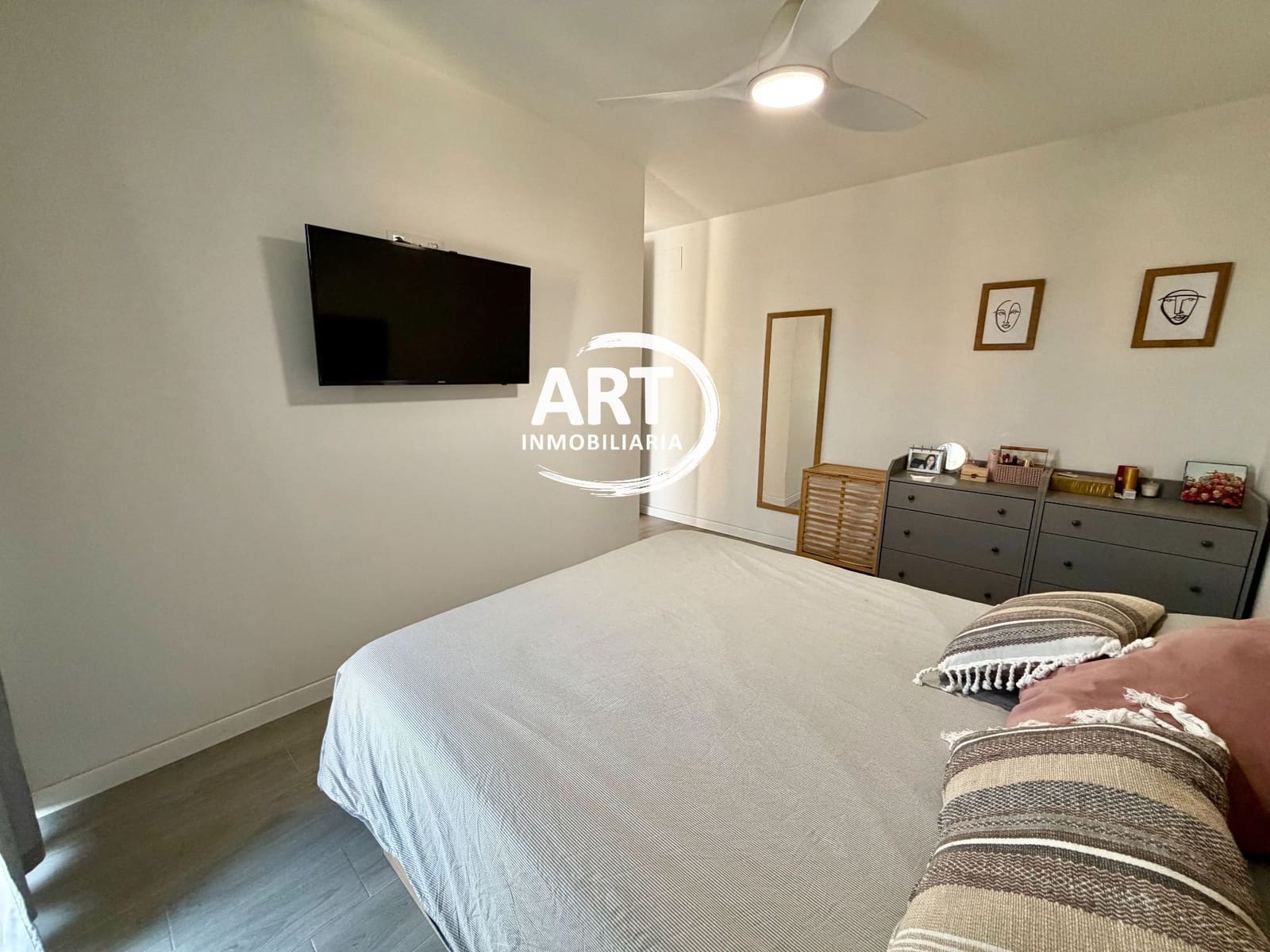 Chalet de 4 habitaciones en San Antonio de Benagéber en venta con piscina garaje - 580.000 € (Ref: 10174345)