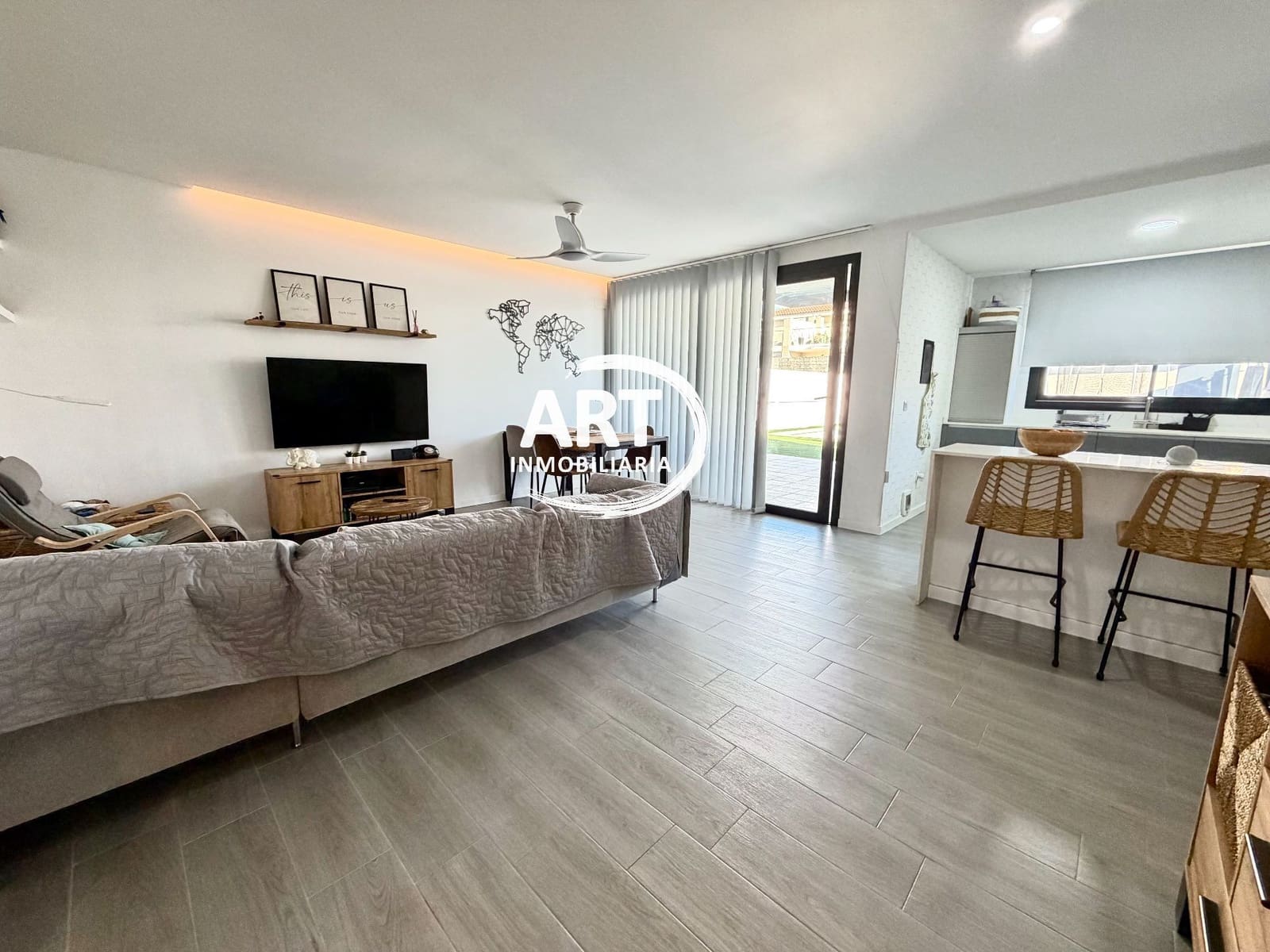 Chalet de 4 habitaciones en San Antonio de Benagéber en venta con piscina garaje - 580.000 € (Ref: 10174345)
