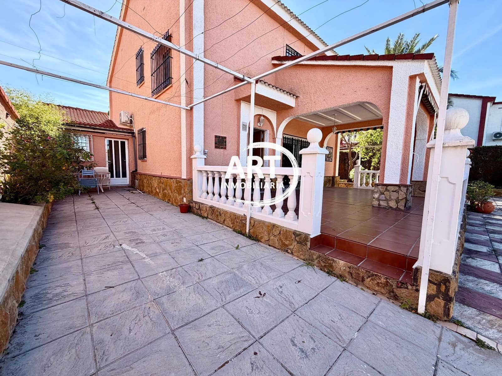 4 slaapkamer Villa te koop in San Antonio de Benageber met zwembad garage - € 550.000 (Ref: 10184183)