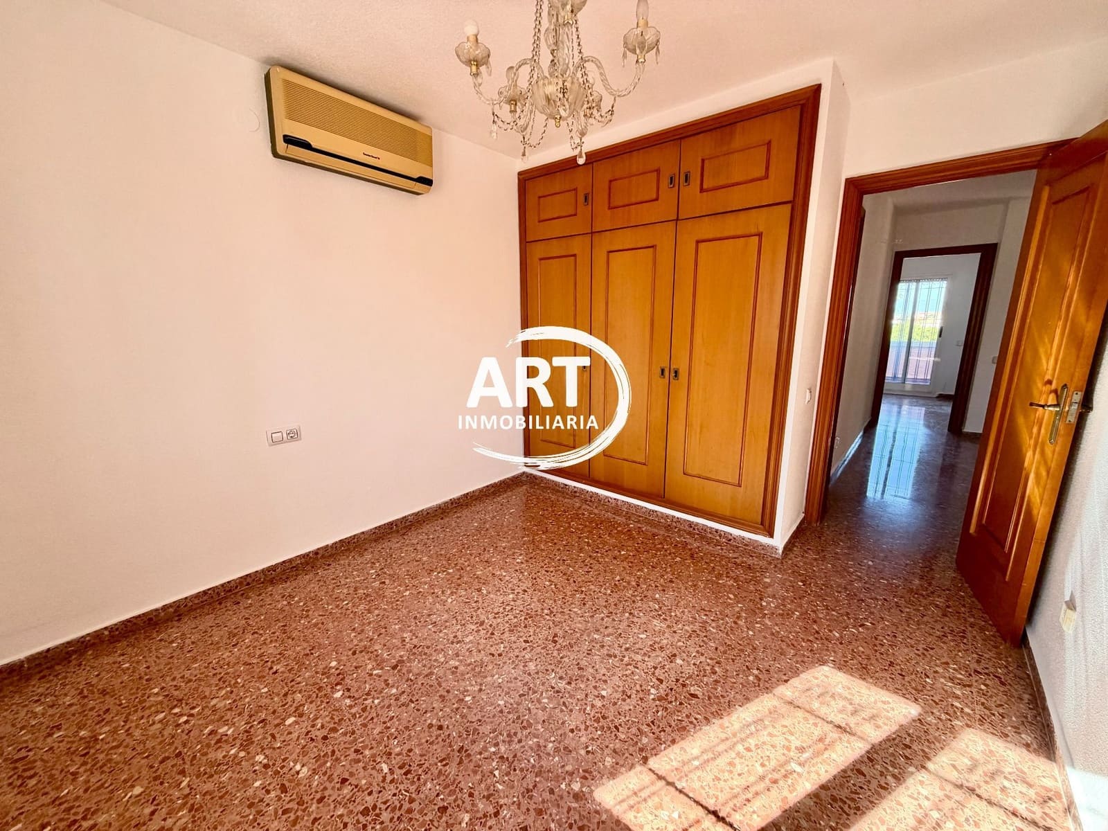 4 slaapkamer Villa te koop in San Antonio de Benageber met zwembad garage - € 550.000 (Ref: 10184183)