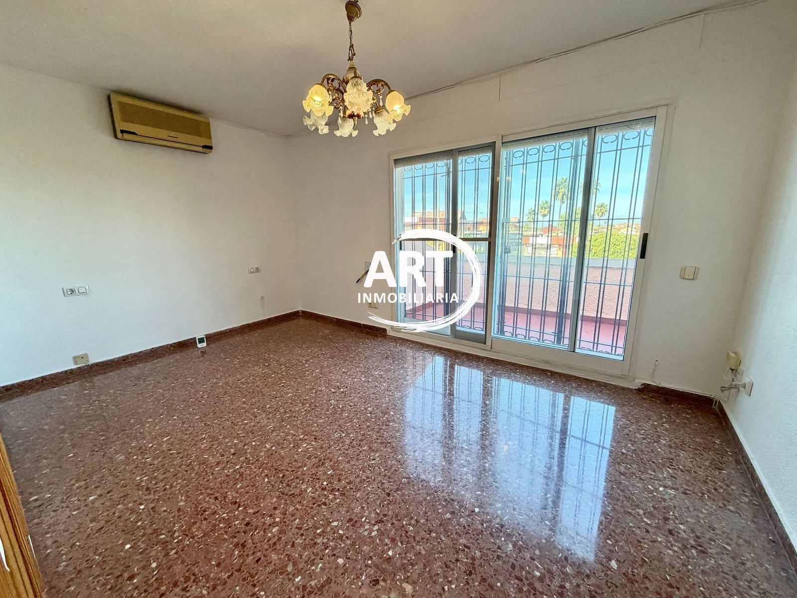 4 slaapkamer Villa te koop in San Antonio de Benageber met zwembad garage - € 550.000 (Ref: 10184183)