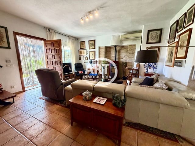 5 slaapkamer Villa te koop in L'Eliana met zwembad garage - € 725.000 (Ref: 10184184)