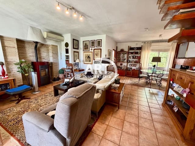 5 slaapkamer Villa te koop in L'Eliana met zwembad garage - € 725.000 (Ref: 10184184)