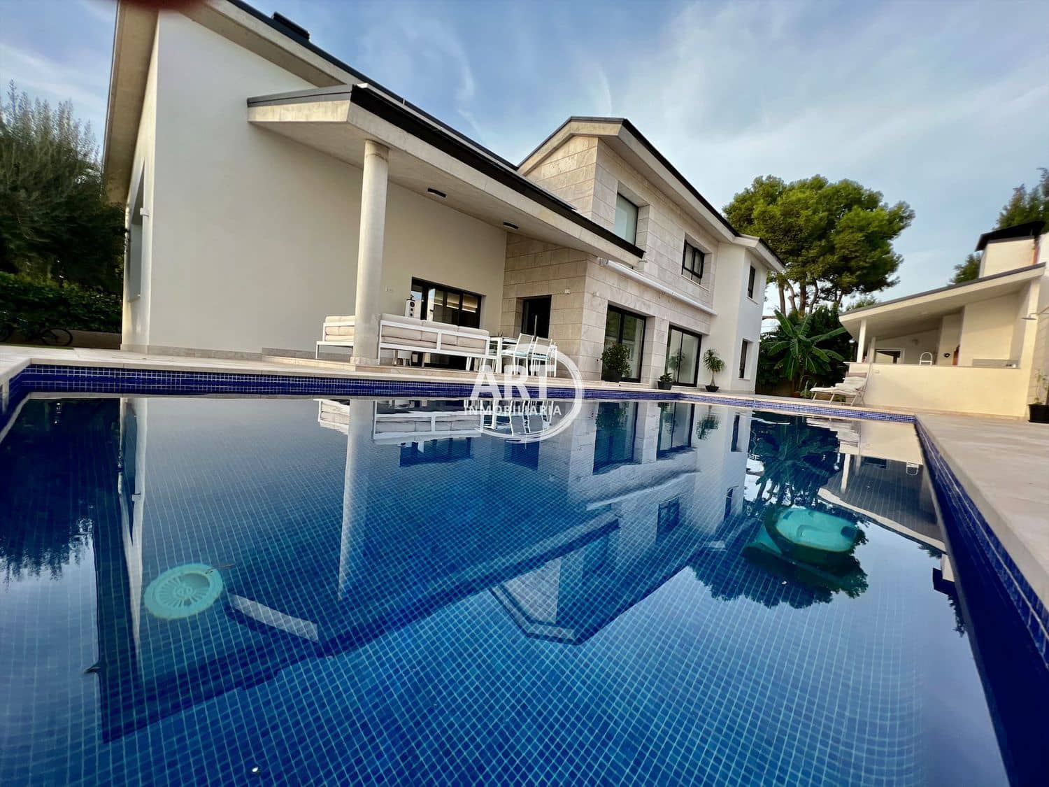 4 sypialnia Willa na sprzedaż w L'Eliana z basenem garażem - 950 000 € (Ref: 7289234)