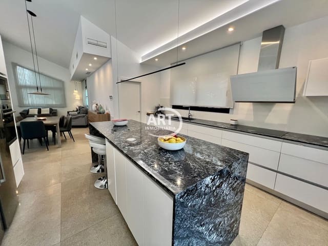 4 soverom Villa til salgs i L'Eliana med svømmebasseng garasje - € 950 000 (Ref: 7289234)