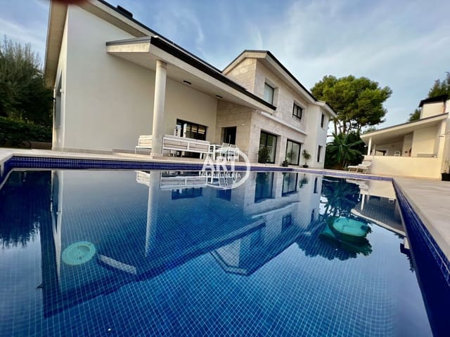 4 soverom Villa til salgs i L'Eliana med svømmebasseng garasje - € 950 000 (Ref: 7289234)