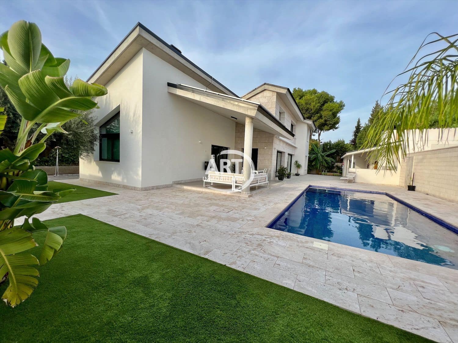 4 sypialnia Willa na sprzedaż w L'Eliana z basenem garażem - 950 000 € (Ref: 7289234)