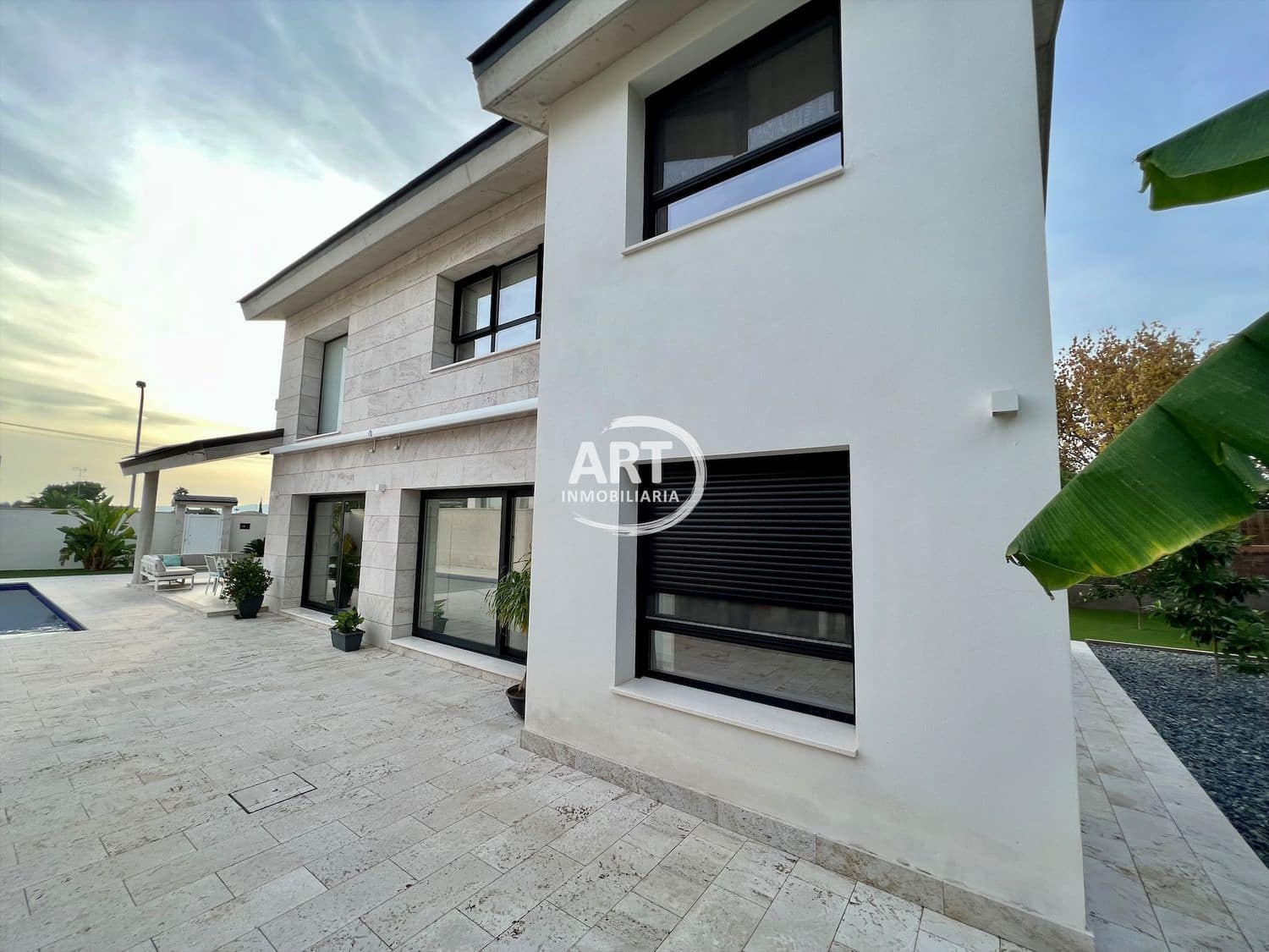 4 sypialnia Willa na sprzedaż w L'Eliana z basenem garażem - 950 000 € (Ref: 7289234)