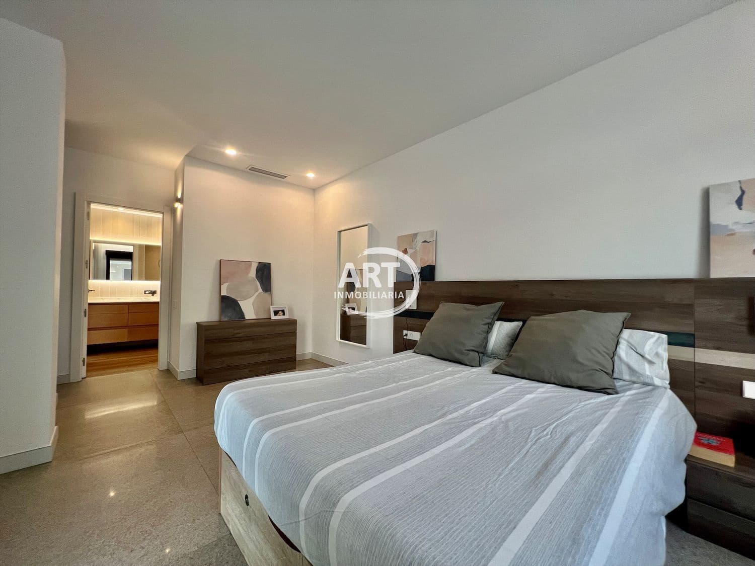 4 sypialnia Willa na sprzedaż w L'Eliana z basenem garażem - 950 000 € (Ref: 7289234)