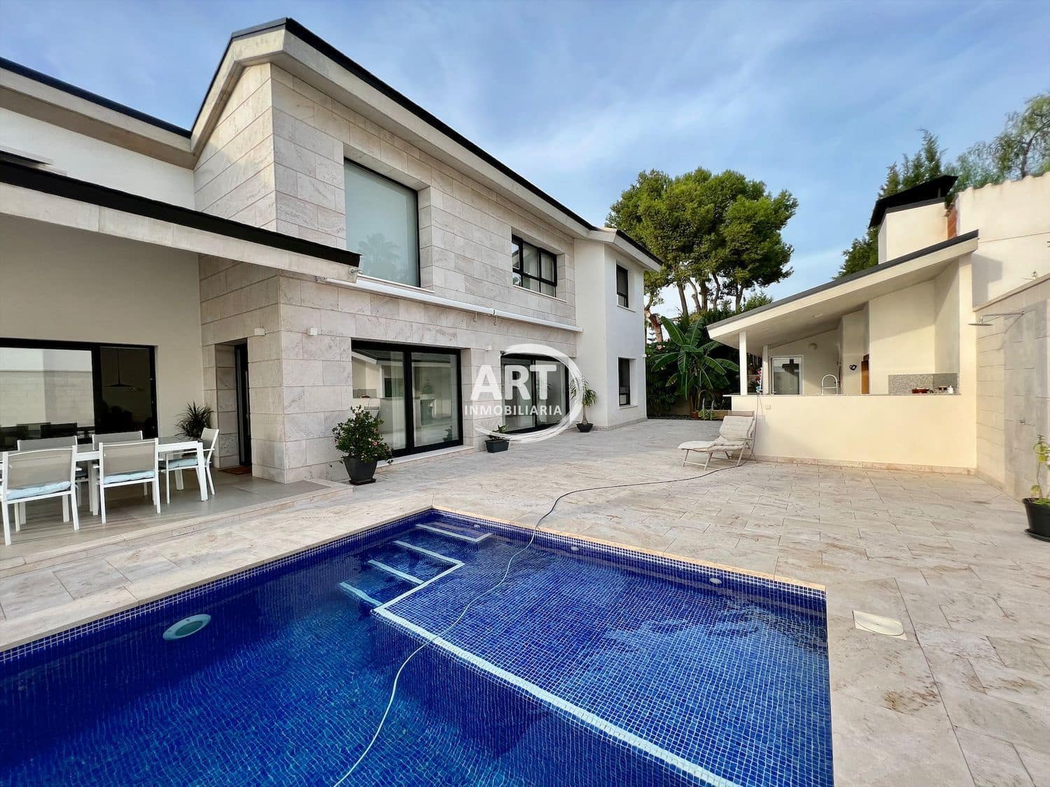 4 sypialnia Willa na sprzedaż w L'Eliana z basenem garażem - 950 000 € (Ref: 7289234)