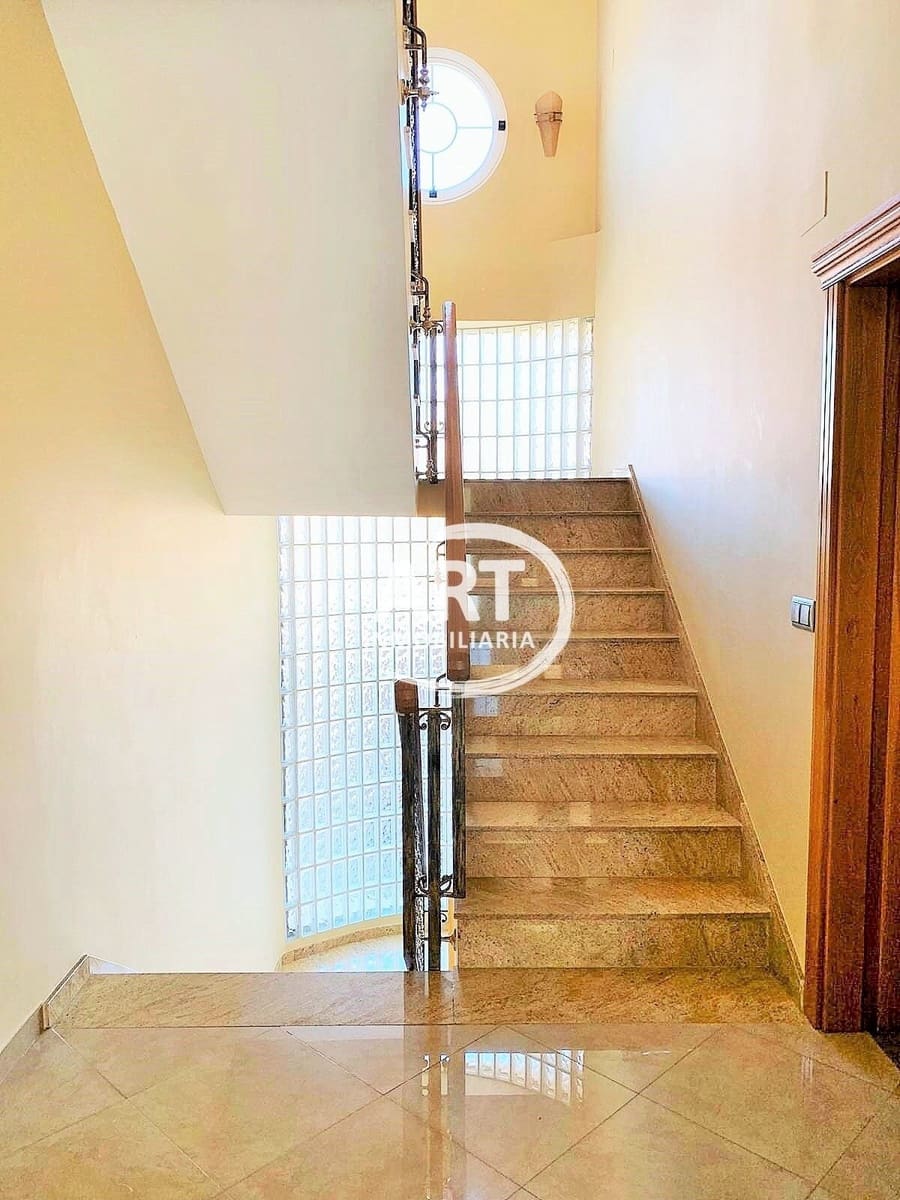 6 soveværelse Villa til salg i Benaguasil med swimmingpool garage - € 825.000 (Ref: 7289235)