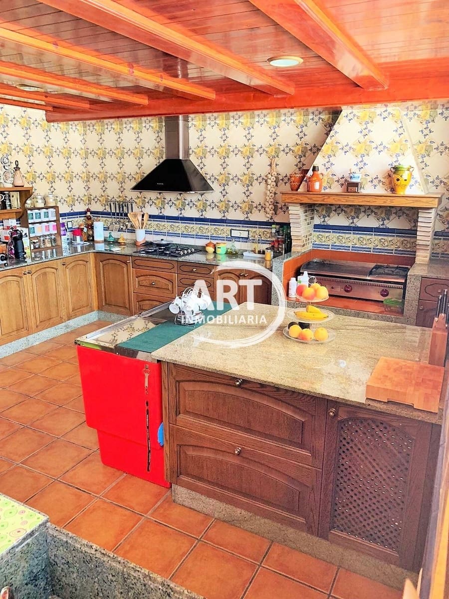 6 soveværelse Villa til salg i Benaguasil med swimmingpool garage - € 825.000 (Ref: 7289235)