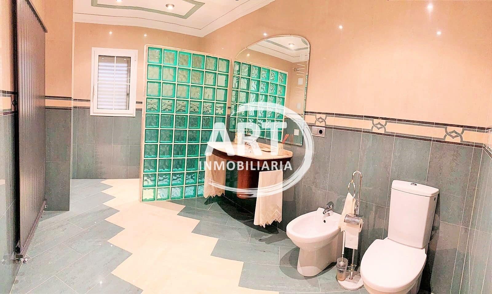 6 soveværelse Villa til salg i Benaguasil med swimmingpool garage - € 825.000 (Ref: 7289235)