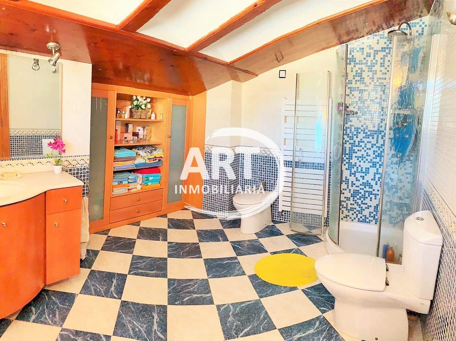 6 soveværelse Villa til salg i Benaguasil med swimmingpool garage - € 825.000 (Ref: 7289235)