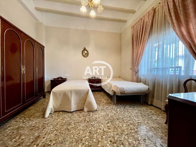 4 bedroom Townhouse for sale in L'Alcúdia - € 250,000 (Ref: 7289748)