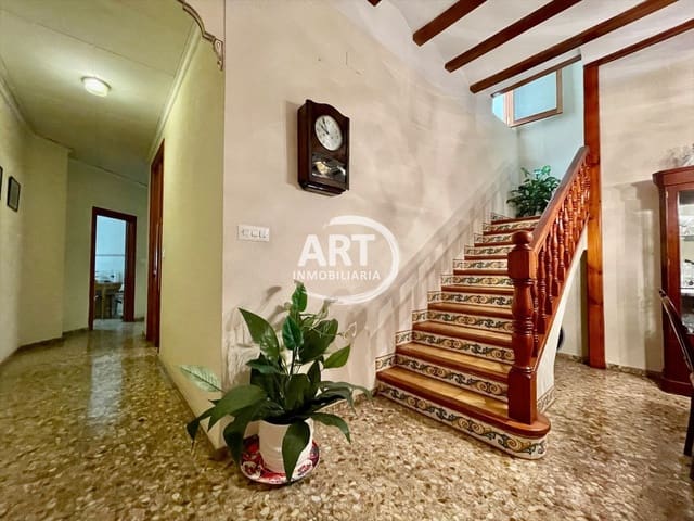 4 bedroom Townhouse for sale in L'Alcúdia - € 250,000 (Ref: 7289748)