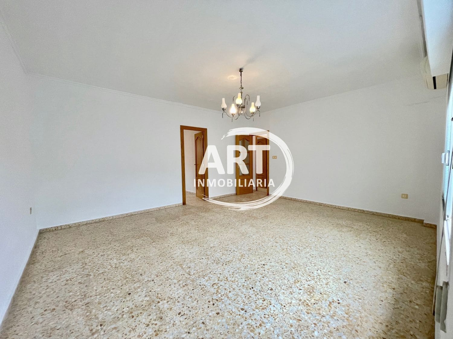 3 soverom Kjedet enebolig til salgs i San Antonio de Benageber med garasje - € 299 000 (Ref: 7884506)