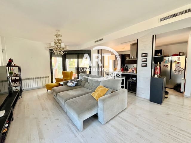 4 slaapkamer Villa te koop in L'Eliana met zwembad garage - € 595.000 (Ref: 8078228)