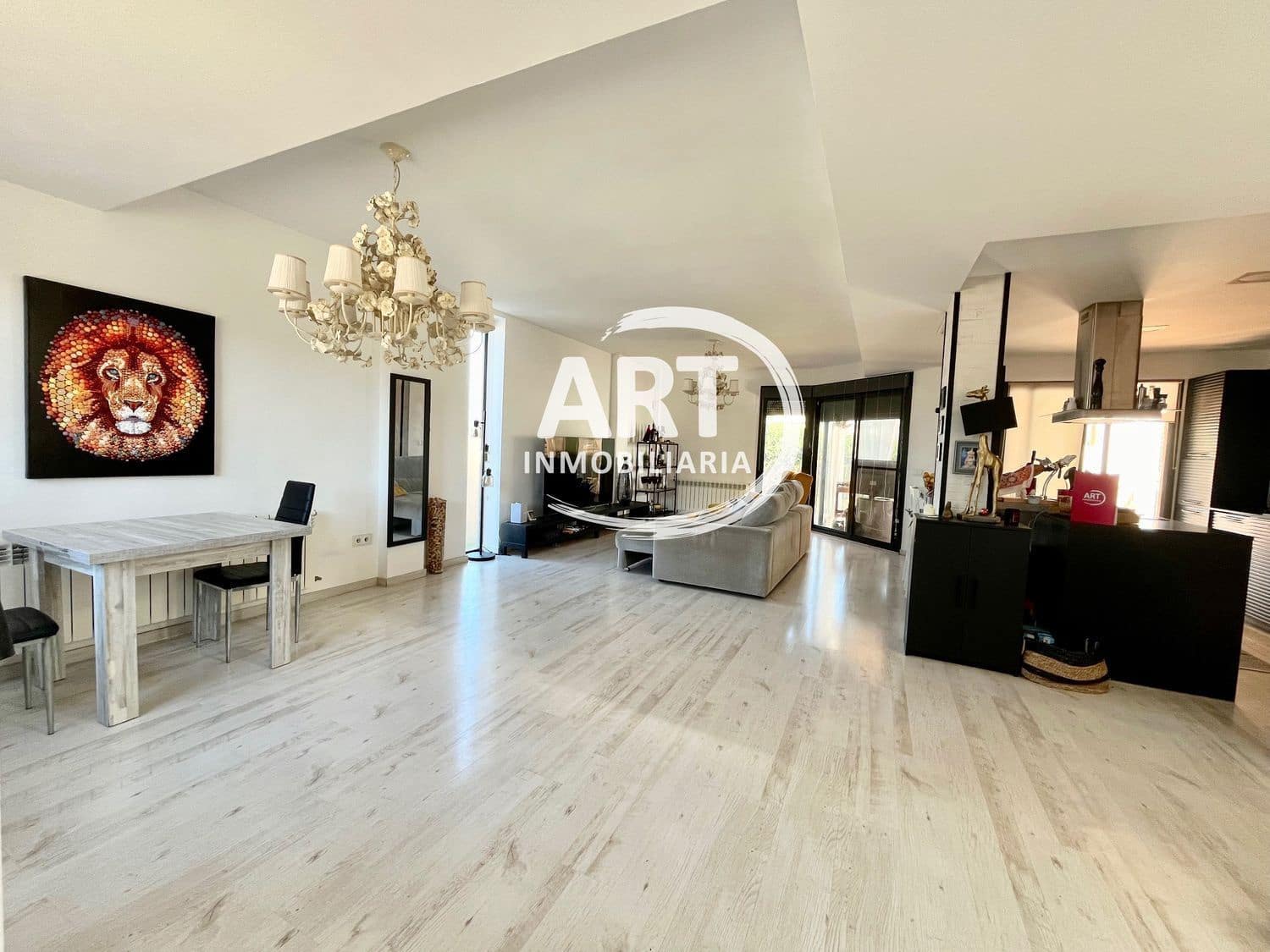 4 soverom Villa til salgs i L'Eliana med svømmebasseng garasje - € 595 000 (Ref: 8078228)