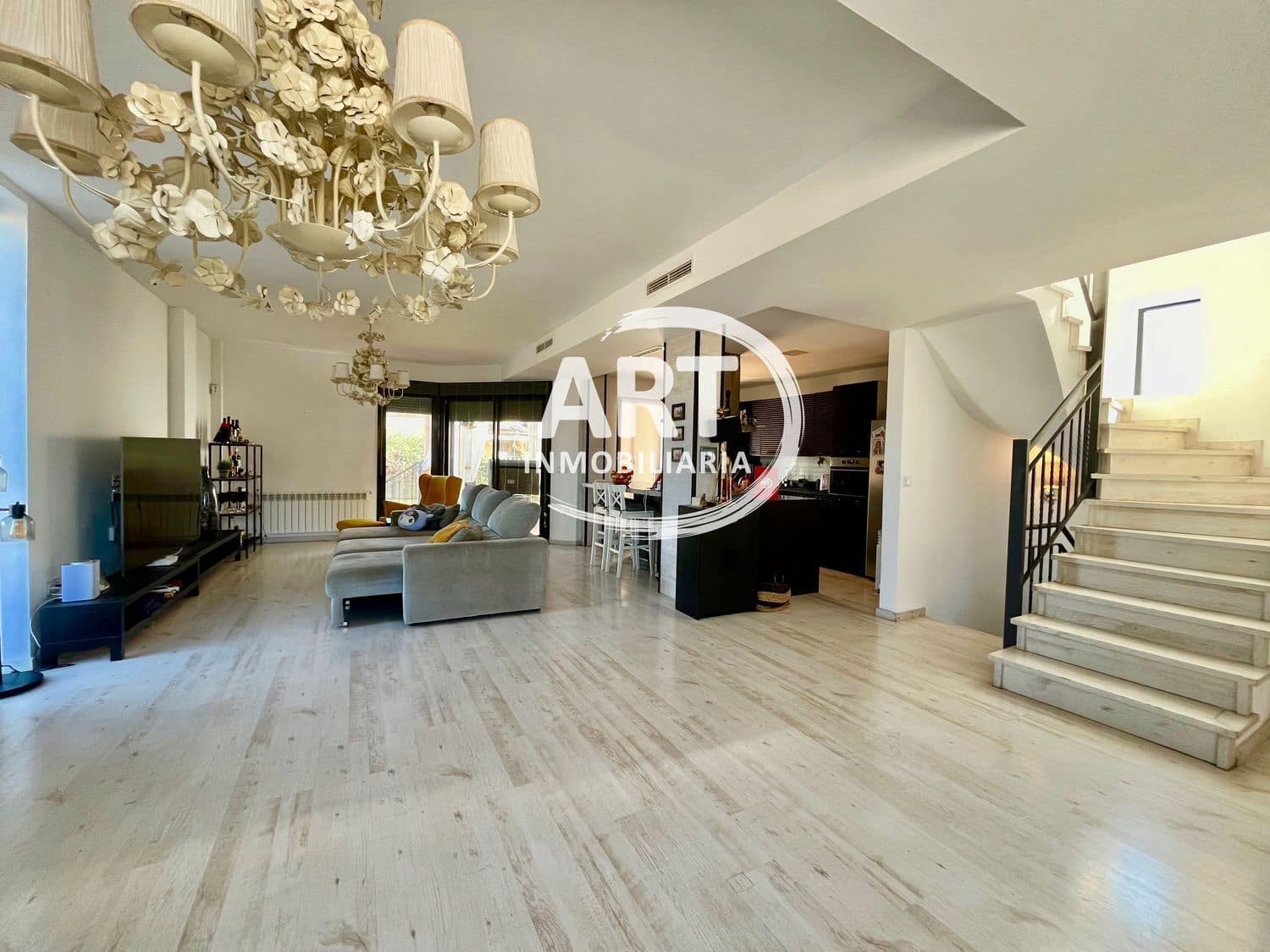 4 soverom Villa til salgs i L'Eliana med svømmebasseng garasje - € 595 000 (Ref: 8078228)