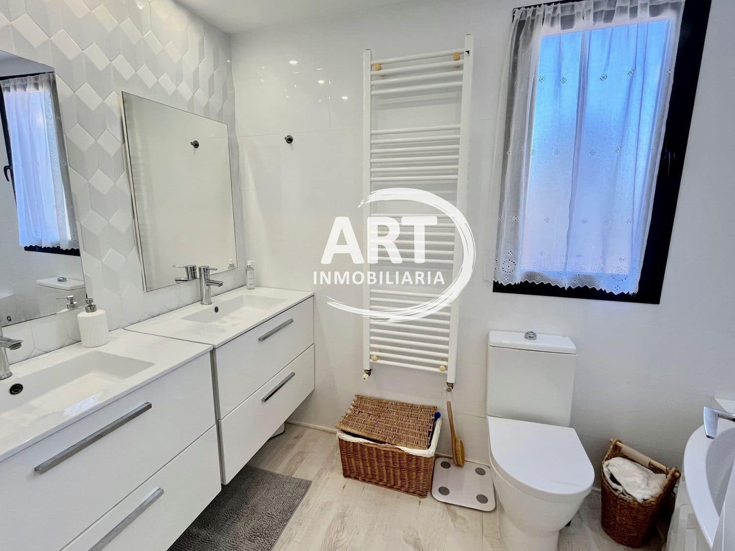 4 soverom Villa til salgs i L'Eliana med svømmebasseng garasje - € 595 000 (Ref: 8078228)