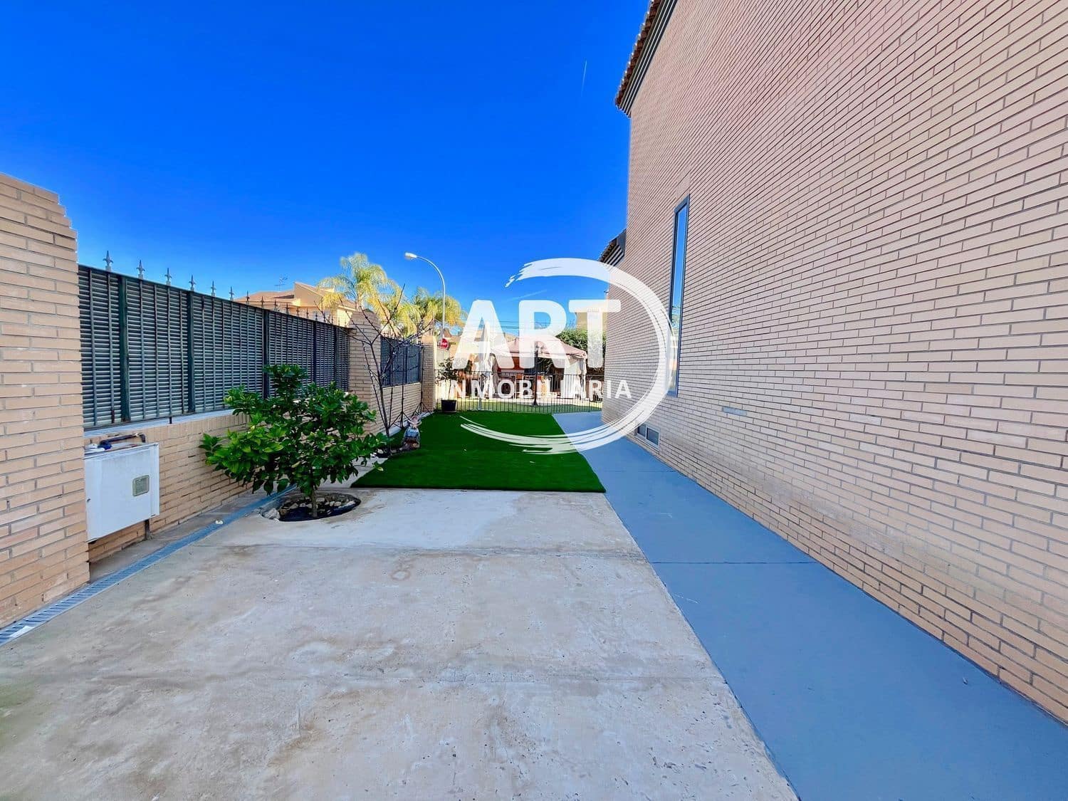 4 soverom Villa til salgs i L'Eliana med svømmebasseng garasje - € 595 000 (Ref: 8078228)