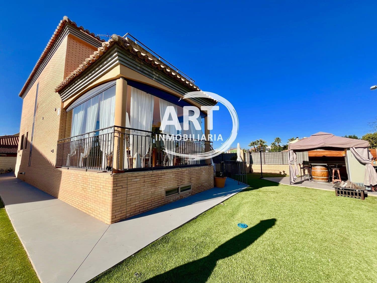 4 soverom Villa til salgs i L'Eliana med svømmebasseng garasje - € 595 000 (Ref: 8078228)