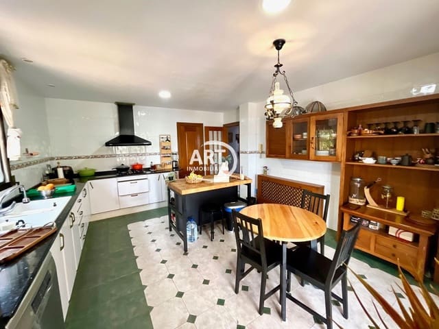 8 soverom Villa til salgs i L'Eliana med svømmebasseng garasje - € 849 000 (Ref: 8188984)