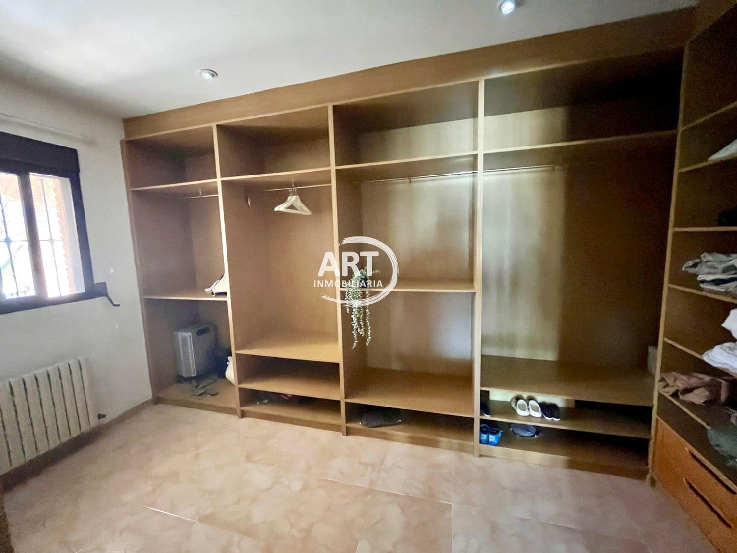 8 soveværelse Villa til salg i L'Eliana med swimmingpool garage - € 849.000 (Ref: 8188984)