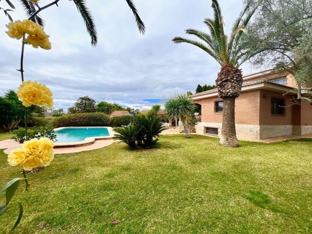8 soverom Villa til salgs i L'Eliana med svømmebasseng garasje - € 849 000 (Ref: 8188984)