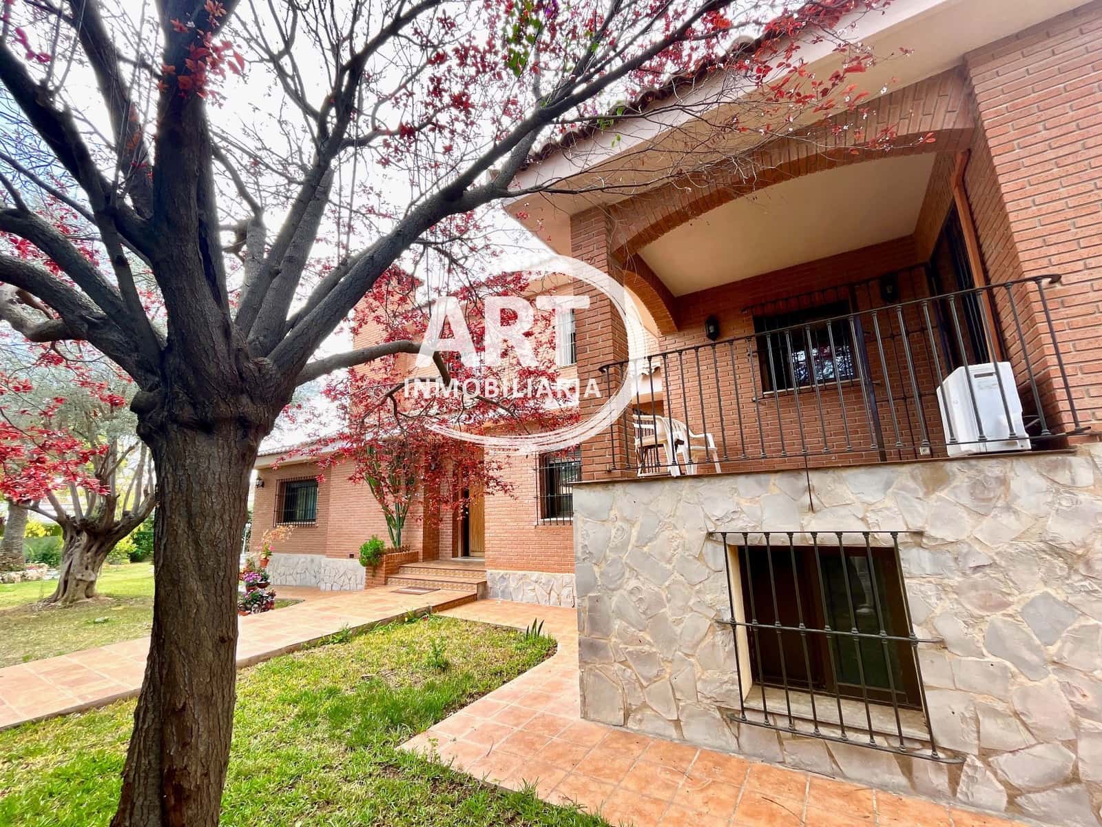 8 soveværelse Villa til salg i L'Eliana med swimmingpool garage - € 849.000 (Ref: 8188984)