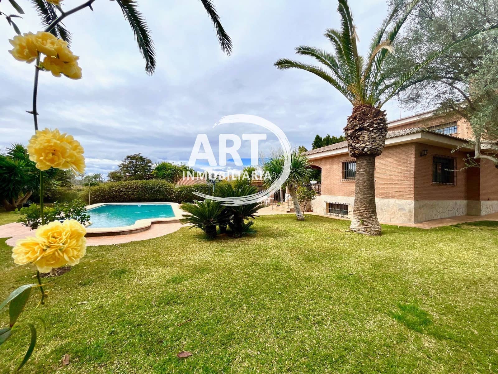 8 soveværelse Villa til salg i L'Eliana med swimmingpool garage - € 849.000 (Ref: 8188984)