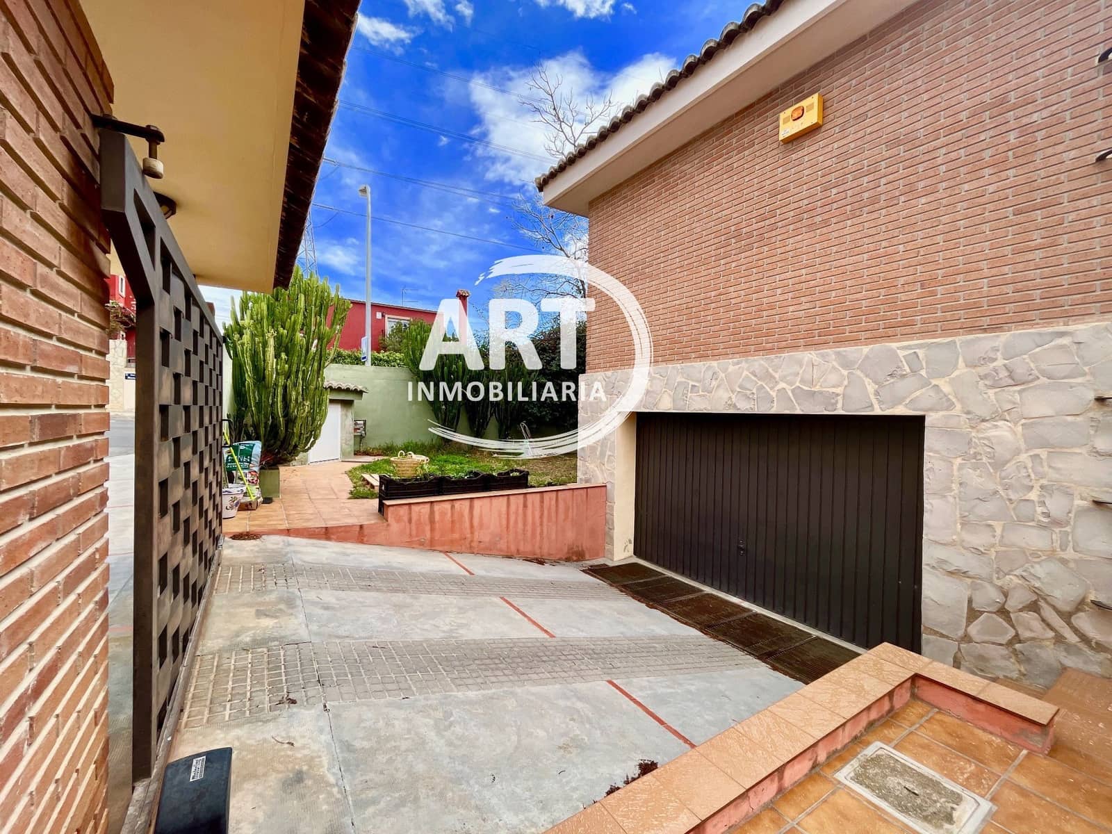 8 soveværelse Villa til salg i L'Eliana med swimmingpool garage - € 849.000 (Ref: 8188984)