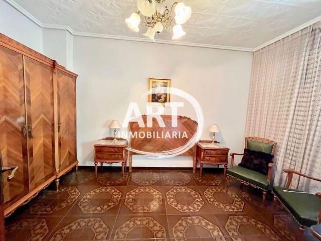 6 bedroom Townhouse for sale in Bétera - € 300,000 (Ref: 8201248)