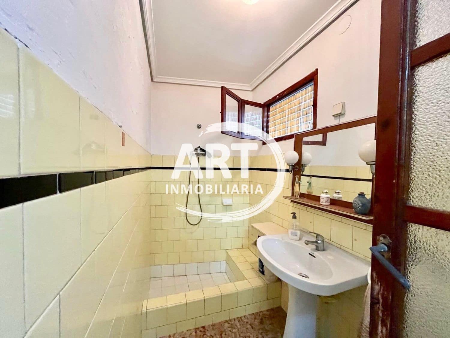 6 soveværelse Byhus til salg i Betera - € 300.000 (Ref: 8201248)