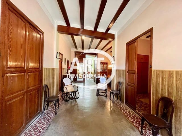 6 bedroom Townhouse for sale in Bétera - € 300,000 (Ref: 8201248)