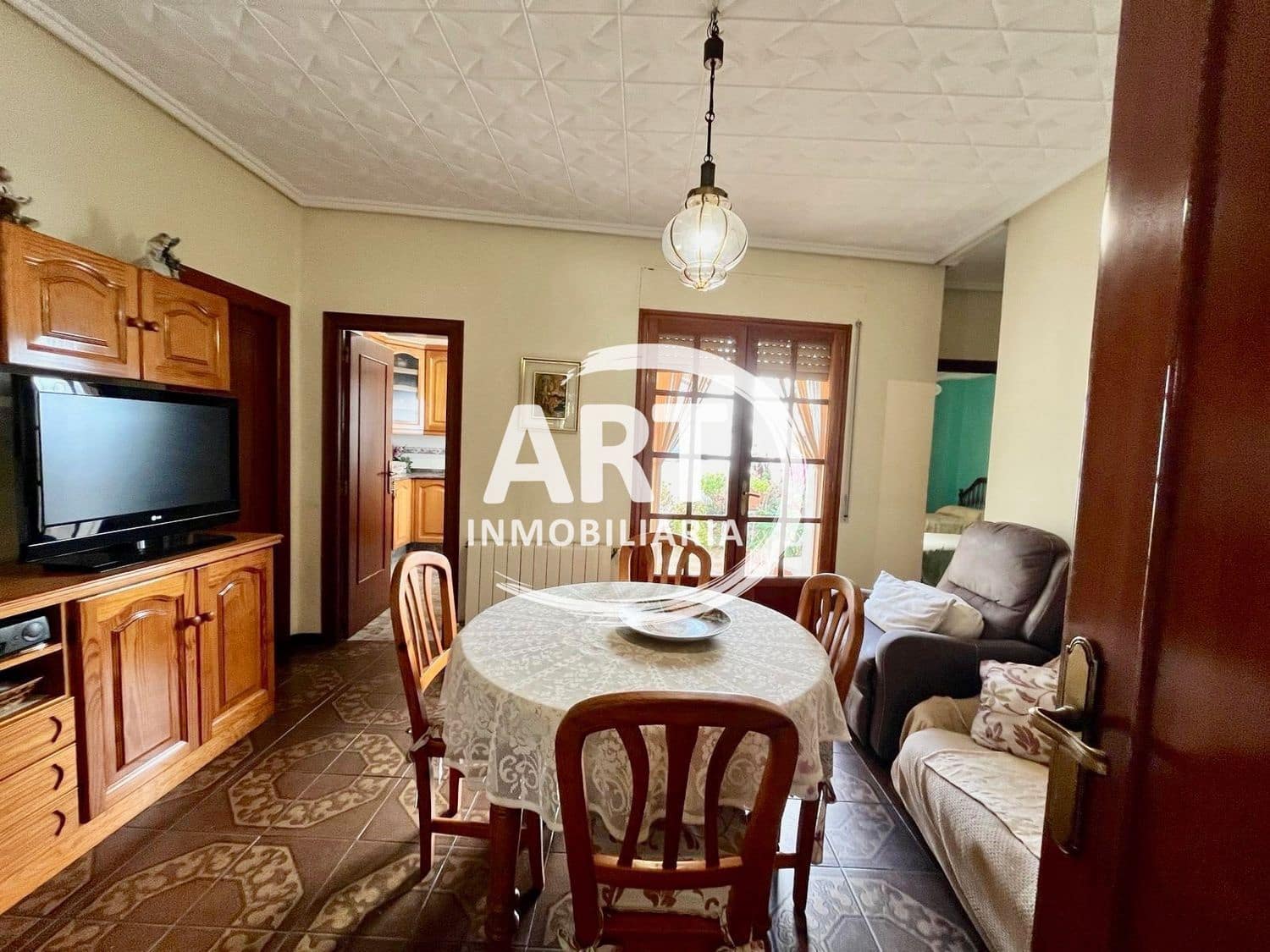 6 soveværelse Byhus til salg i Betera - € 300.000 (Ref: 8201248)