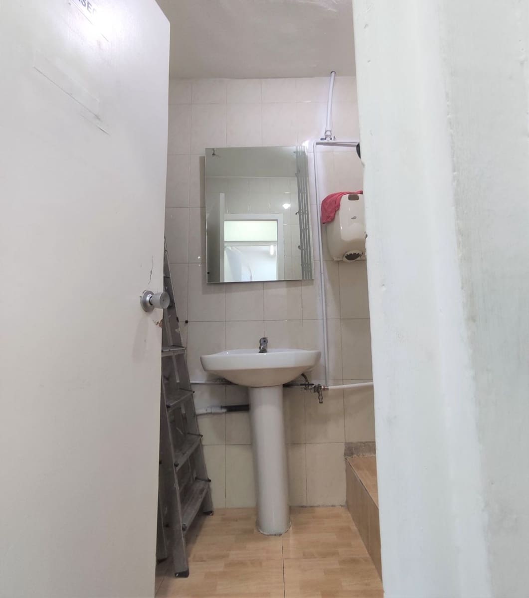 4 soveværelse Erhverv til salg i Valencia by - € 187.000 (Ref: 8416889)