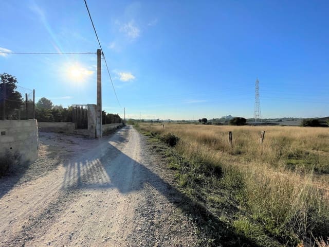 Rakentamaton maa myytävänä paikassa San Antonio de Benagéber - 299 000 € (Ref: 8482452)
