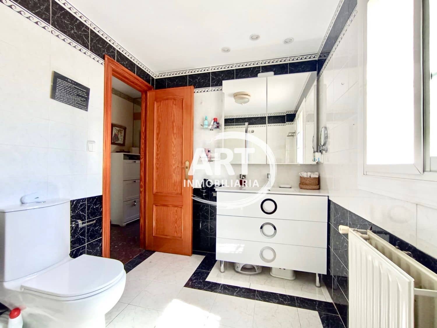 6 soveværelse Villa til salg i Paterna med swimmingpool garage - € 599.000 (Ref: 8537898)