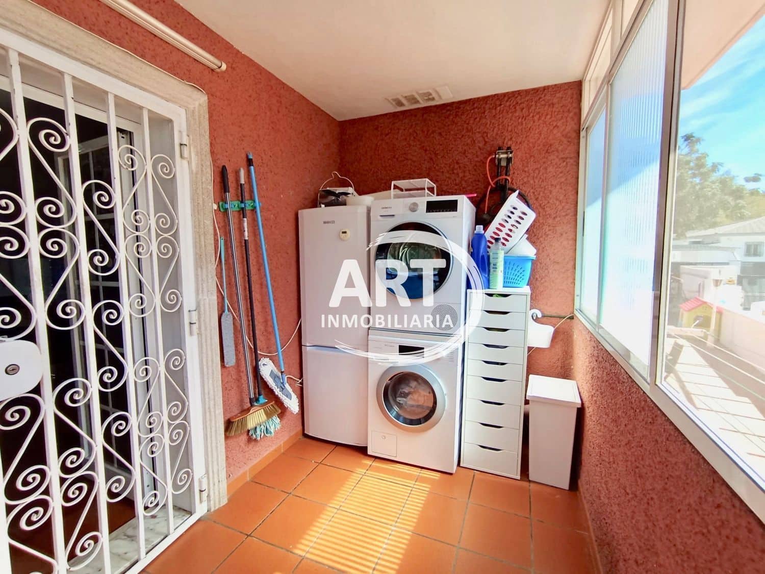 6 soveværelse Villa til salg i Paterna med swimmingpool garage - € 599.000 (Ref: 8537898)