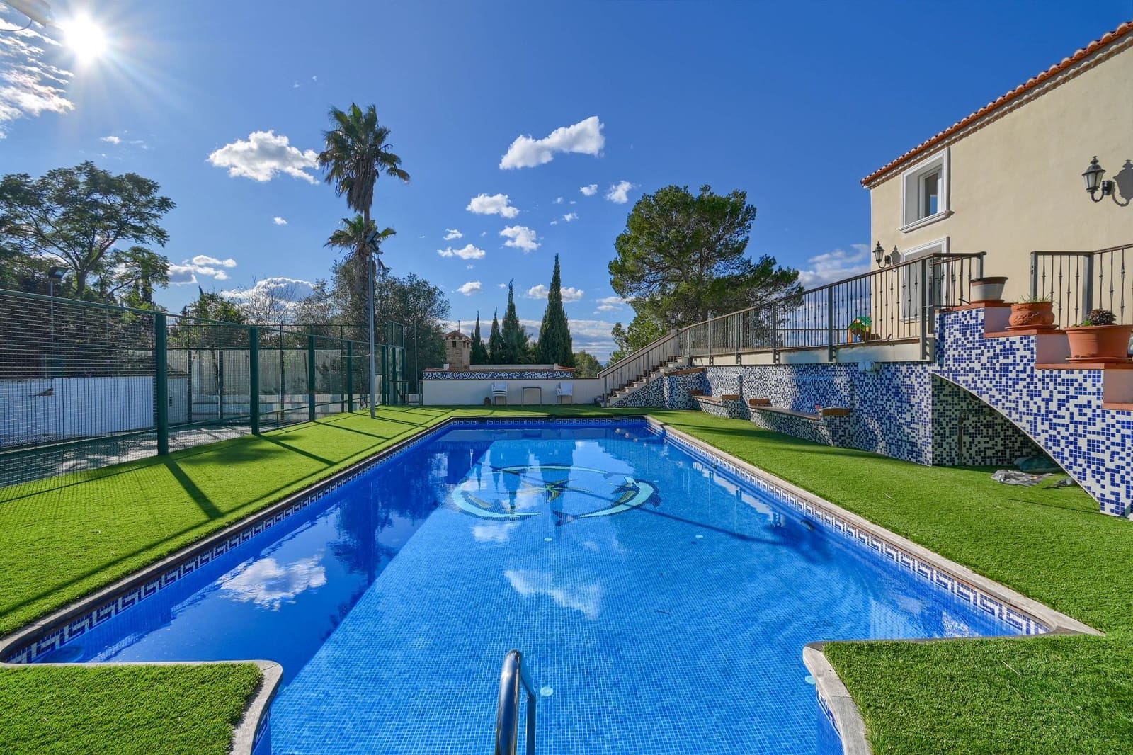 7 soverom Villa til salgs i Alzira med svømmebasseng garasje - € 1 100 000 (Ref: 8820912)