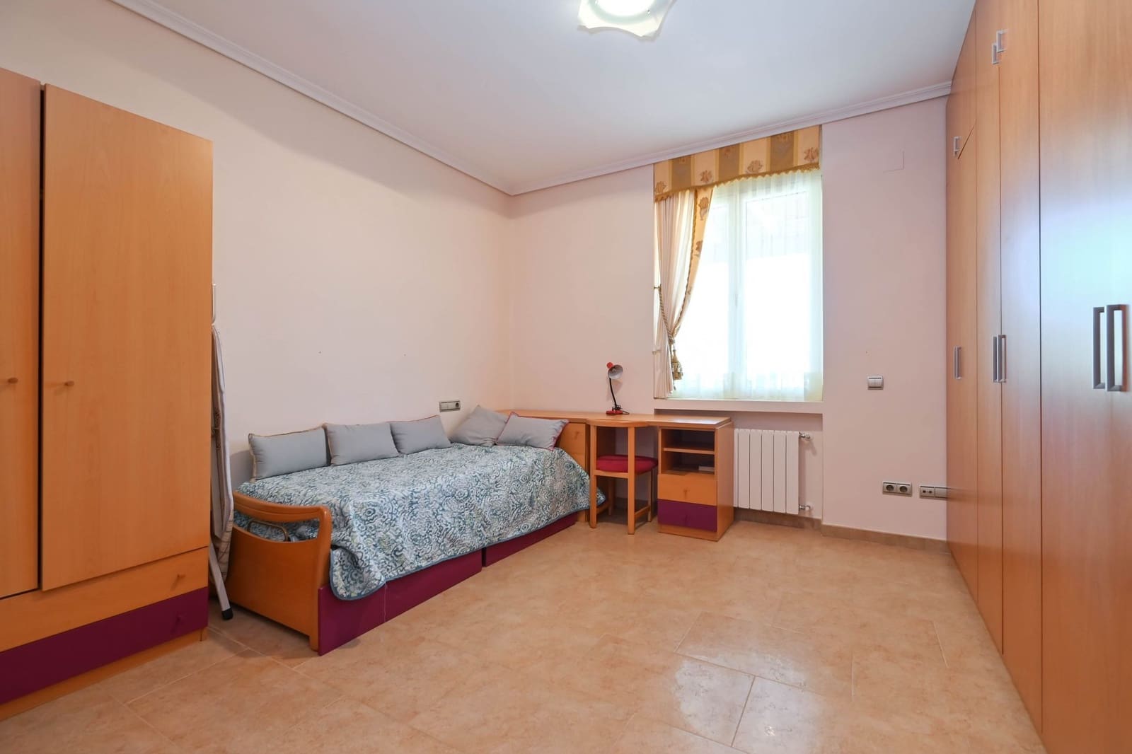 7 soverom Villa til salgs i Alzira med svømmebasseng garasje - € 1 100 000 (Ref: 8820912)