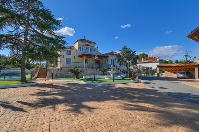 7 soverom Villa til salgs i Alzira med svømmebasseng garasje - € 1 100 000 (Ref: 8820912)