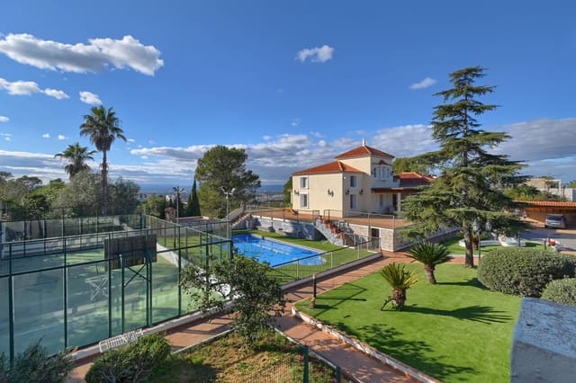 7 soverom Villa til salgs i Alzira med svømmebasseng garasje - € 1 100 000 (Ref: 8820912)