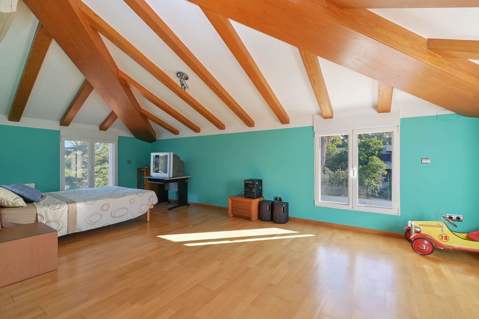 7 soverom Villa til salgs i Alzira med svømmebasseng garasje - € 1 100 000 (Ref: 8820912)