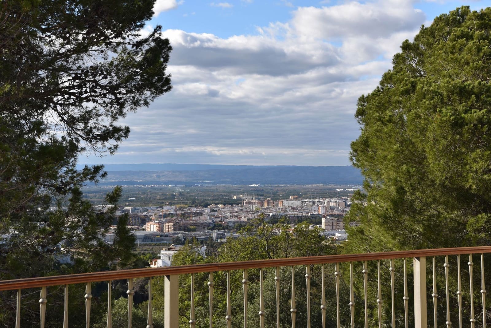 7 soverom Villa til salgs i Alzira med svømmebasseng garasje - € 1 100 000 (Ref: 8820912)